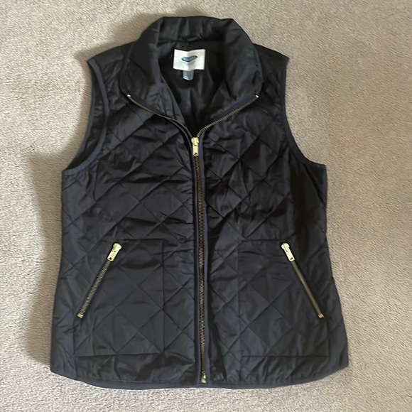 Old Navy Black Vest - Picture 1 of 2
